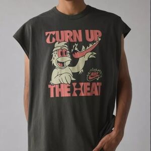NIKE NSW Hot Ones 'Turn Up the Heat' Oversized Sleeveless T-Shirt Men's Sz S